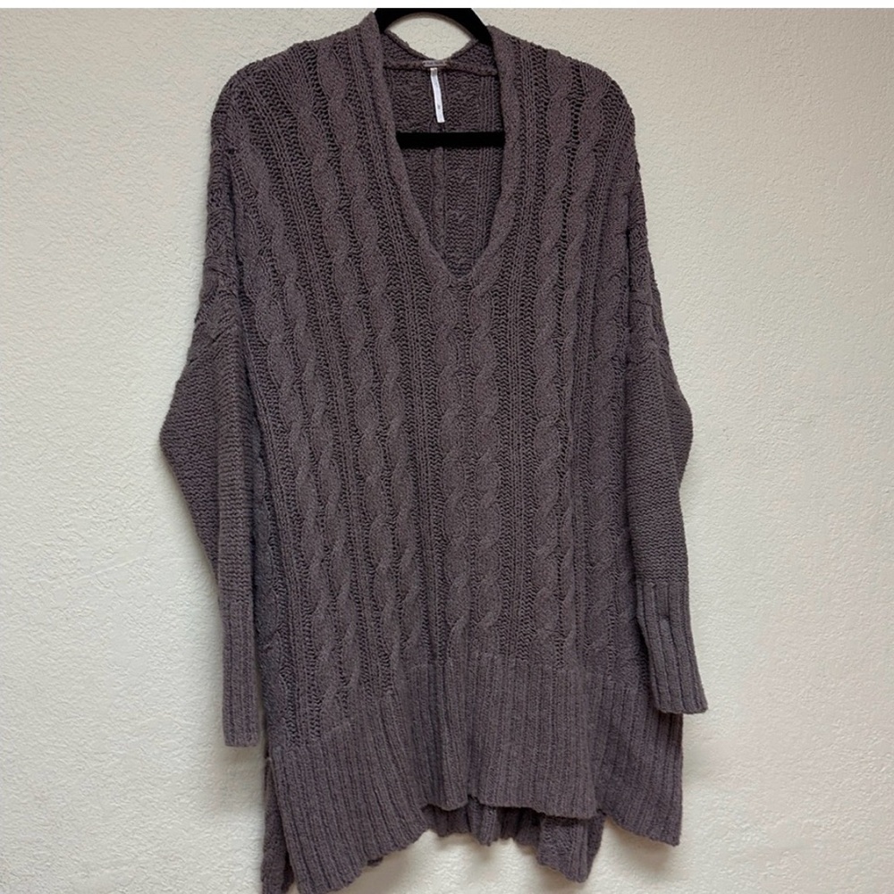 Free People Easy Cable Knit Deep V-neck knit sweater tunic in Mushroom Size L - Picture 5 of 7